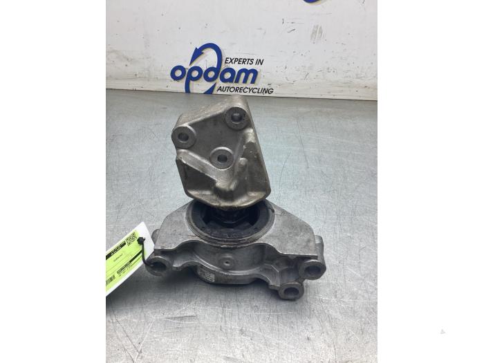 Used Engine mount Fiat Doblo Cargo (263) 1.3 D Multijet Price € 30,00 Margin scheme offered by Gebr Opdam B.V.