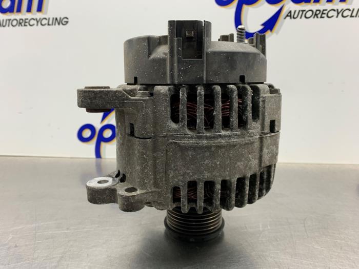Begagnade Dynamo Volkswagen Caddy III (2KA,2KH,2CA,2CH) 2.0 SDI Pris € 125,00 Marginaltabell erbjuds av Gebr Opdam B.V.