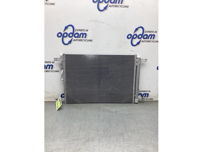 Usagé Radiateur clim Audi A3 Sportback (8YA) 1.0 30 TFSI 12V Mild hybrid Prix € 175,00 Règlement à la marge proposé par Gebr Opdam B.V.