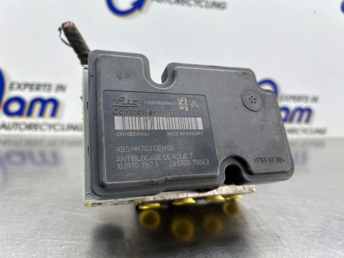Bloc ABS d'un Citroën C3 (SC) 1.4 2011