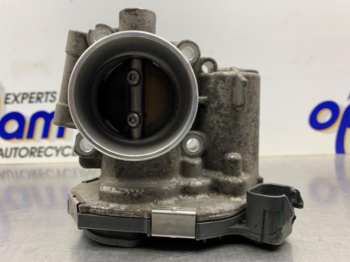 Gebrauchte Drosselklappengehäuse Opel Corsa D 1.4 16V Twinport Preis € 35,00 Margenregelung angeboten von Gebr Opdam B.V.