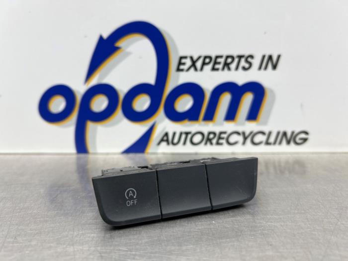 Używane Przelacznik Start/Stop Skoda Fabia III Combi (NJ5) 1.0 TSI 12V Cena € 20,00 Procedura marży oferowane przez Gebr Opdam B.V.