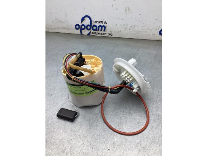 Usagé Pompe essence Mercedes A (177.0) 1.3 A-160 Turbo 16V Prix € 75,00 Règlement à la marge proposé par Gebr Opdam B.V.