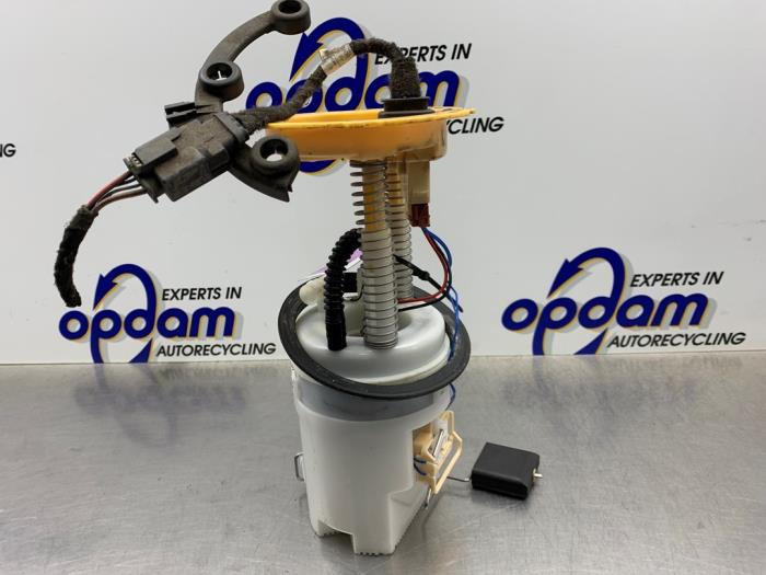 Gebrauchte Benzinpumpe Mercedes A (W169) 1.5 A-160 Preis € 75,00 Margenregelung angeboten von Gebr Opdam B.V.
