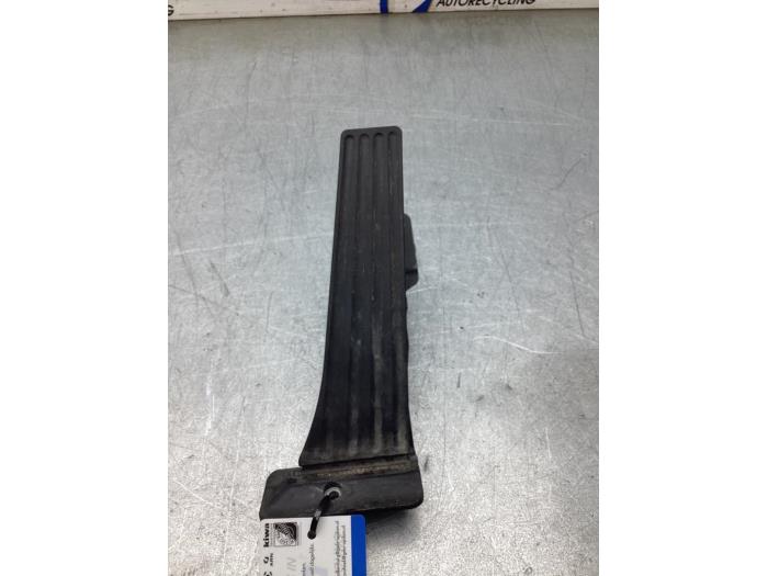 Begagnade Gaspedalsensor BMW 3 serie Touring (F31) 330d xDrive 3.0 24V Pris € 50,00 Marginaltabell erbjuds av Gebr Opdam B.V.