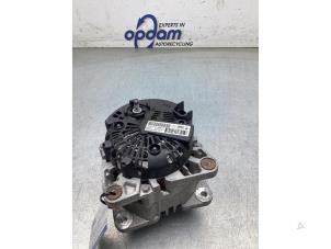 Usagé Dynamo Renault Kangoo Express (FW) 1.5 dCi 90 FAP Prix € 121,00 Prix TTC proposé par Gebr Opdam B.V.