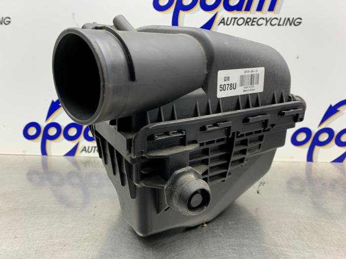 Begagnade Luftfilterhus Opel Karl 1.0 12V Pris € 50,00 Marginaltabell erbjuds av Gebr Opdam B.V.
