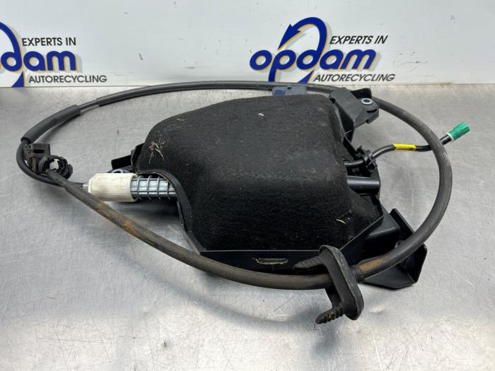 Używane Silnik hamulca postojowego Citroen C4 Picasso (UD/UE/UF) 2.0 16V Autom. Cena € 225,00 Procedura marży oferowane przez Gebr Opdam B.V.