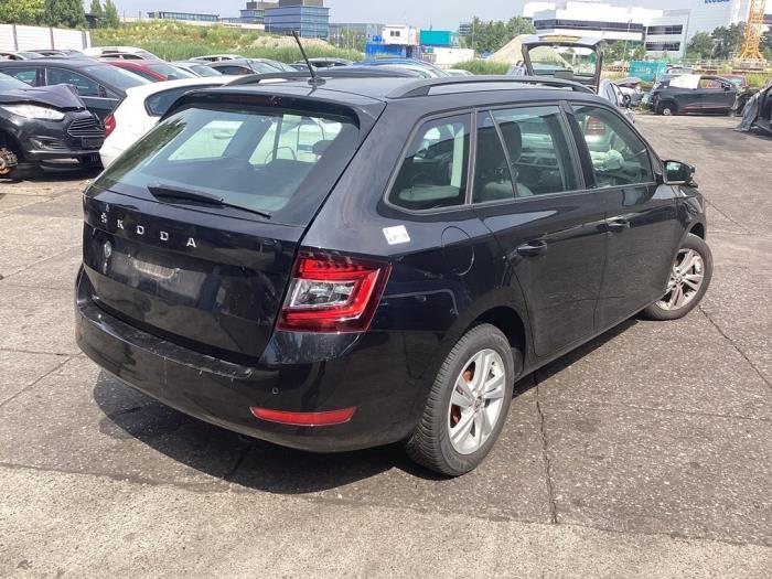Gebrauchte Hinterachse Vorderradantrieb Skoda Fabia III Combi (NJ5) 1.0 TSI 12V Preis auf Anfrage angeboten von Gebr Opdam B.V.