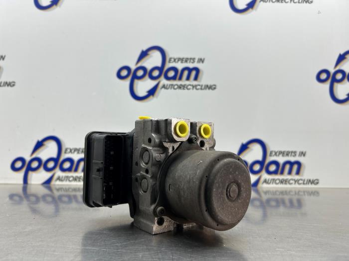 Begagnade ABS-pump Honda Civic (FA/FD) 1.3 Hybrid Pris € 150,00 Marginaltabell erbjuds av Gebr Opdam B.V.