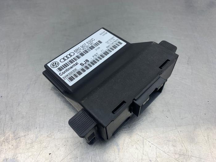 Używane Modul gateway Volkswagen Polo V (6R) 1.2 TDI 12V BlueMotion Cena € 40,00 Procedura marży oferowane przez Gebr Opdam B.V.
