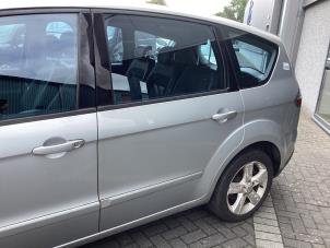 Begagnade Bakdörr, 4-dörrars, vänster Ford S-Max (GBW) 2.0 16V Pris € 375,00 Marginaltabell erbjuds av Gebr Opdam B.V.