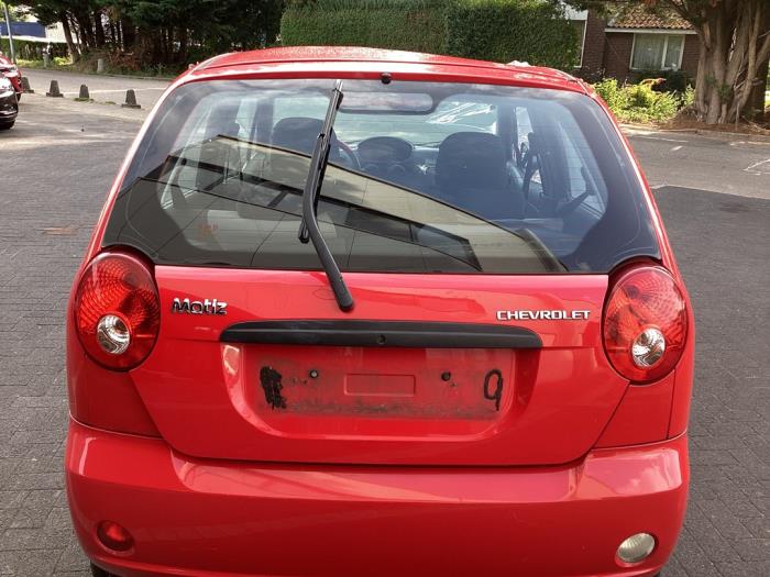 Begagnade Baklucka Chevrolet Matiz (M200) 0.8 S,SE Pris € 100,00 Marginaltabell erbjuds av Gebr Opdam B.V.