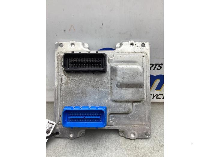 Engine management computer from a Opel Karl 1.0 12V 2018