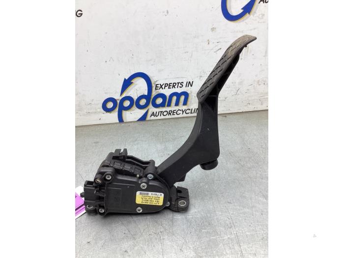 Begagnade Gaspedalsensor Volkswagen Transporter T5 2.0 TDI DRF Pris € 30,00 Marginaltabell erbjuds av Gebr Opdam B.V.