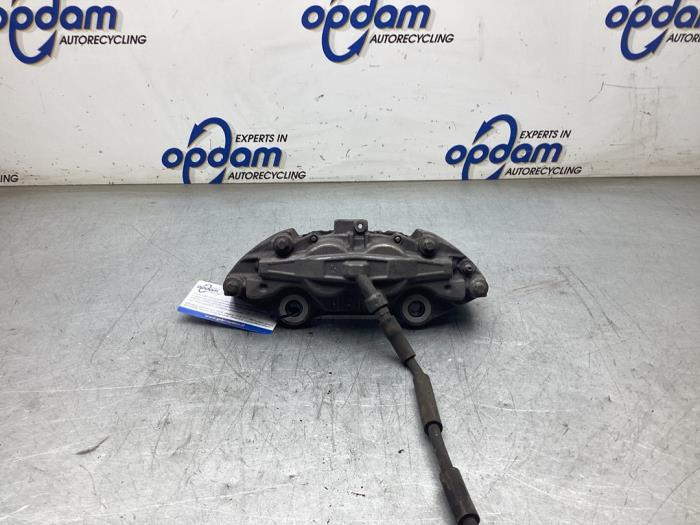 Gebrauchte Bremszange links vorne Mercedes C (R205) C-180 1.6 16V Preis € 75,00 Margenregelung angeboten von Gebr Opdam B.V.