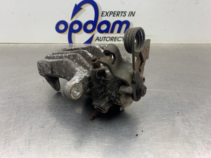 Gebrauchte Bremszange rechts hinten Audi A4 Avant (B7) 1.9 TDI Preis € 40,00 Margenregelung angeboten von Gebr Opdam B.V.