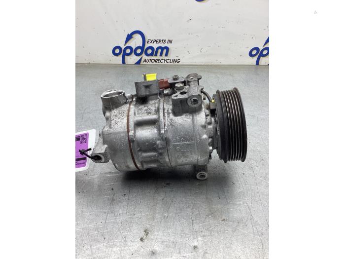 Usagé Pompe clim Audi A3 Limousine (8VS/8VM) 1.5 35 TFSI 16V Prix € 125,00 Règlement à la marge proposé par Gebr Opdam B.V.