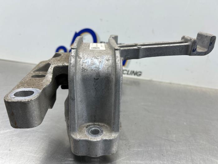 Used Engine mount Volkswagen Polo VI (AW1) 1.0 TSI 12V BlueMotion Price € 40,00 Margin scheme offered by Gebr Opdam B.V.
