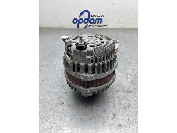 Begagnade Dynamo Nissan Qashqai (J10) 2.0 16V 4x4 Pris € 75,00 Marginaltabell erbjuds av Gebr Opdam B.V.
