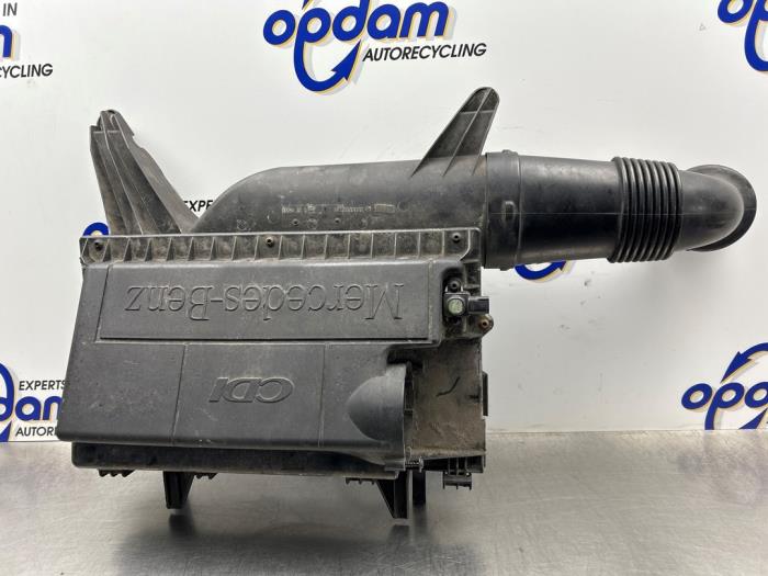Begagnade Luftfilterhus Mercedes Vito (639.6) 2.2 113 CDI 16V Euro 5 Pris € 50,00 Marginaltabell erbjuds av Gebr Opdam B.V.