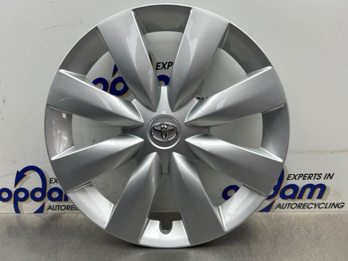 Używane Kolpak Toyota Avensis (T25/B1B) 1.8 16V VVT-i Cena € 30,25 Z VAT oferowane przez Gebr Opdam B.V.