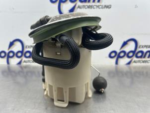 Usados Bomba de gasolina Opel Corsa C (F08/68) 1.2 16V Precio € 50,00 Norma de margen ofrecido por Gebr Opdam B.V.