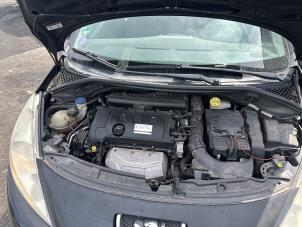 Używane Pojemnik na akumulator Peugeot 207 SW (WE/WU) 1.6 16V VTRi Cena na żądanie oferowane przez Gebr Opdam B.V.
