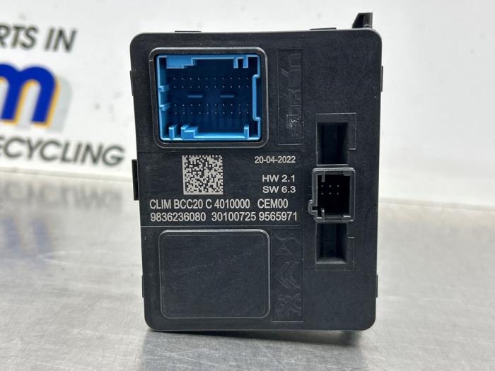 Gebrauchte Modul Climatronic Peugeot 208 II (UB/UH/UP) 1.2 Vti 12V PureTech 75 Preis € 60,00 Margenregelung angeboten von Gebr Opdam B.V.