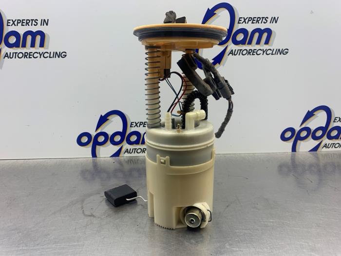 Begagnade Bensinpump Mercedes B (W245) 1.7 B-170 16V Pris € 75,00 Marginaltabell erbjuds av Gebr Opdam B.V.