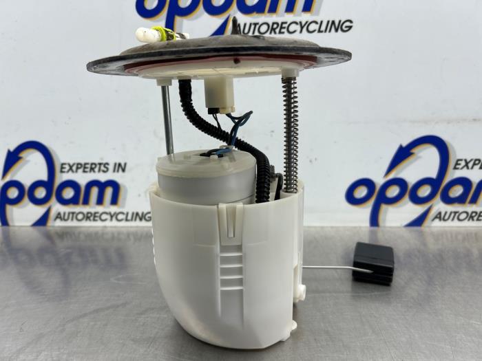 Gebrauchte Benzinpumpe Mazda 5 (CR19) 2.0i 16V Preis € 49,00 Margenregelung angeboten von Gebr Opdam B.V.