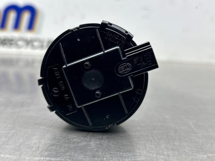 Begagnade Regnsensor Mercedes B (W245) 1.7 B-170 16V Pris € 35,00 Marginaltabell erbjuds av Gebr Opdam B.V.