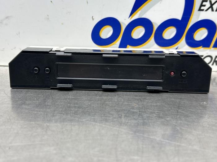 Begagnade Innerdisplay Suzuki Swift (ZA/ZC/ZD1/2/3/9) 1.6 Sport VVT 16V Pris € 35,00 Marginaltabell erbjuds av Gebr Opdam B.V.