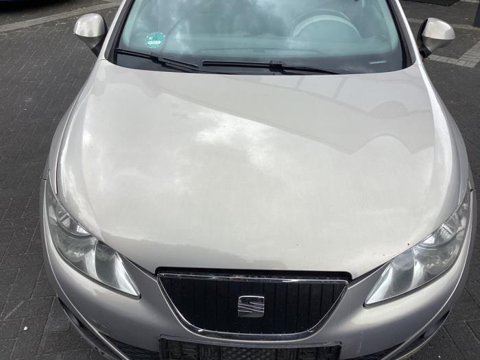 Używane Maska Seat Ibiza ST (6J8) 1.2 TDI Ecomotive Cena € 150,00 Procedura marży oferowane przez Gebr Opdam B.V.