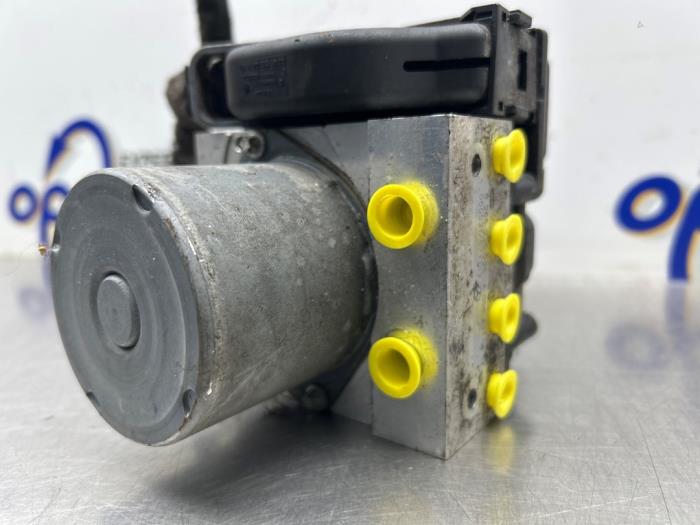Begagnade ABS-pump Mercedes B (W245) 1.7 B-170 16V Pris € 125,00 Marginaltabell erbjuds av Gebr Opdam B.V.