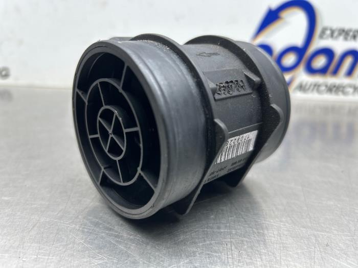 Gebrauchte Luftmassenmesser Opel Vectra C GTS 2.2 DIG 16V Preis € 35,00 Margenregelung angeboten von Gebr Opdam B.V.