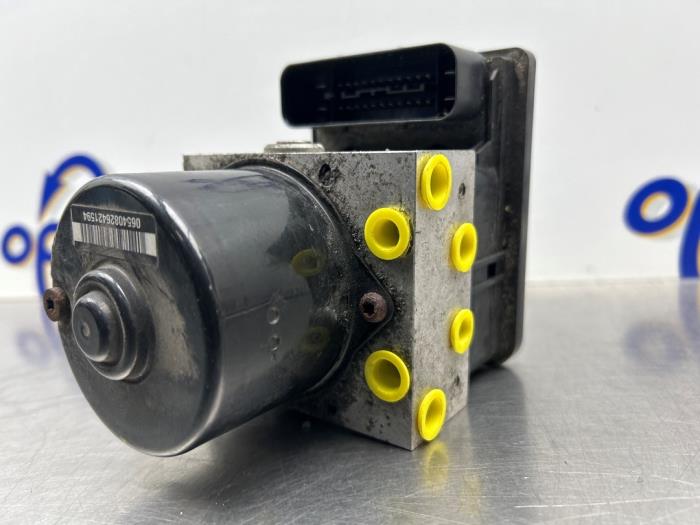 Gebrauchte ABS Pumpe Opel Astra H GTC (L08) 1.6 16V Preis € 125,00 Margenregelung angeboten von Gebr Opdam B.V.