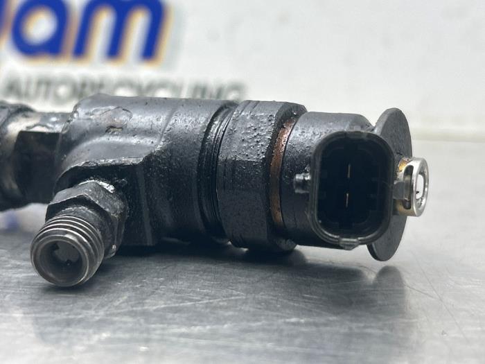 Usagé Injecteurs Peugeot Bipper (AA) 1.4 HDi Prix € 75,00 Règlement à la marge proposé par Gebr Opdam B.V.