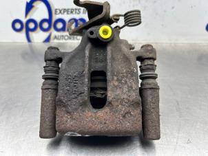 Usados Pinza de freno derecha detrás Volvo V40 (VW) 2.0 16V Turbo Precio € 40,00 Norma de margen ofrecido por Gebr Opdam B.V.