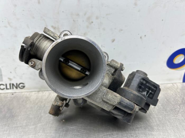 Gebrauchte Drosselklappengehäuse Hyundai Getz 1.1i 12V Preis € 50,00 Margenregelung angeboten von Gebr Opdam B.V.