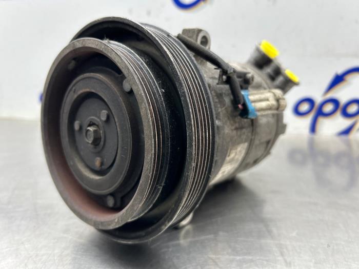 Usagé Pompe clim Alfa Romeo 159 (939AX) 2.2 JTS 16V Prix € 75,00 Règlement à la marge proposé par Gebr Opdam B.V.