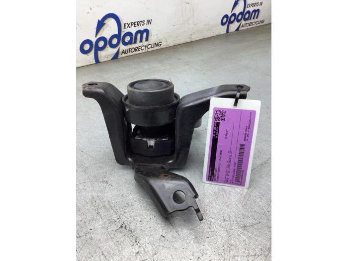 Gebrauchte Motorlager Toyota Yaris III (P13) 1.33 16V Dual VVT-I Preis € 30,00 Margenregelung angeboten von Gebr Opdam B.V.