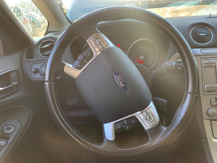 Steering wheel from a Ford S-Max (GBW) 2.0 16V 2006