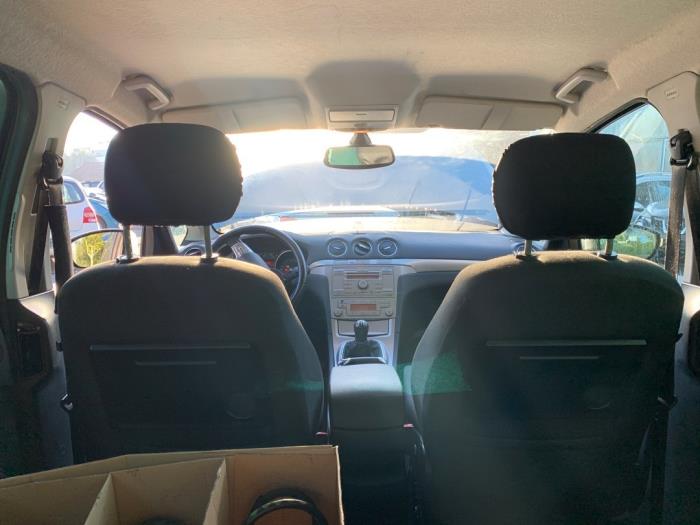 Sonnenblende van een Ford S-Max (GBW) 2.0 16V 2006