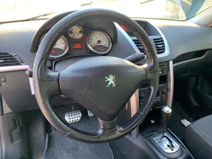 Steering wheel from a Peugeot 207 CC (WB) 1.6 16V 2007
