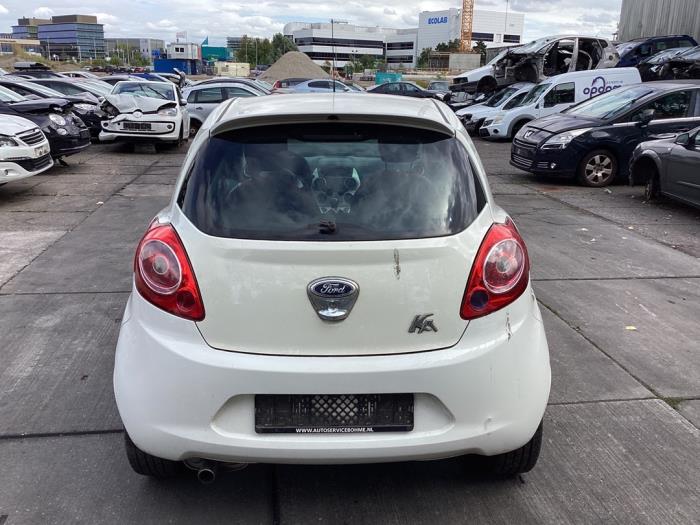 Pare-chocs arrière d'un Ford Ka II 1.2 2011