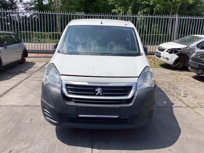 Begagnade Front Peugeot Partner (GC/GF/GG/GJ/GK) 1.6 BlueHDI 75 Pris € 199,00 Marginaltabell erbjuds av Gebr Opdam B.V.