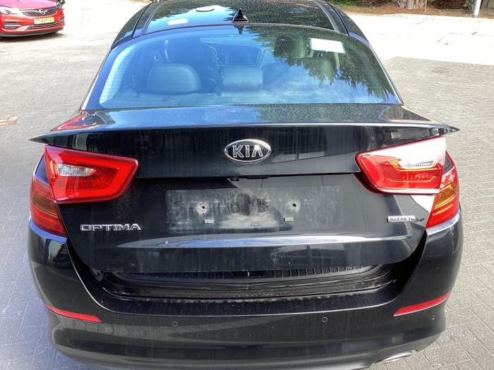 Używane Tylna klapa Kia Optima 1.7 CRDi 16V Cena € 350,00 Procedura marży oferowane przez Gebr Opdam B.V.