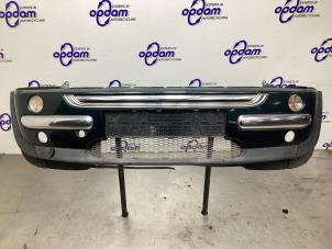 Usagé Pare-chocs avant BMW Mini One/Cooper (R50) 1.6 16V Cooper Prix € 100,00 Règlement à la marge proposé par Gebr Opdam B.V.