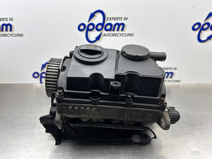 Begagnade Topplock Seat Ibiza III (6L1) 1.4 TDI 80 Pris på förfrågan erbjuds av Gebr Opdam B.V.